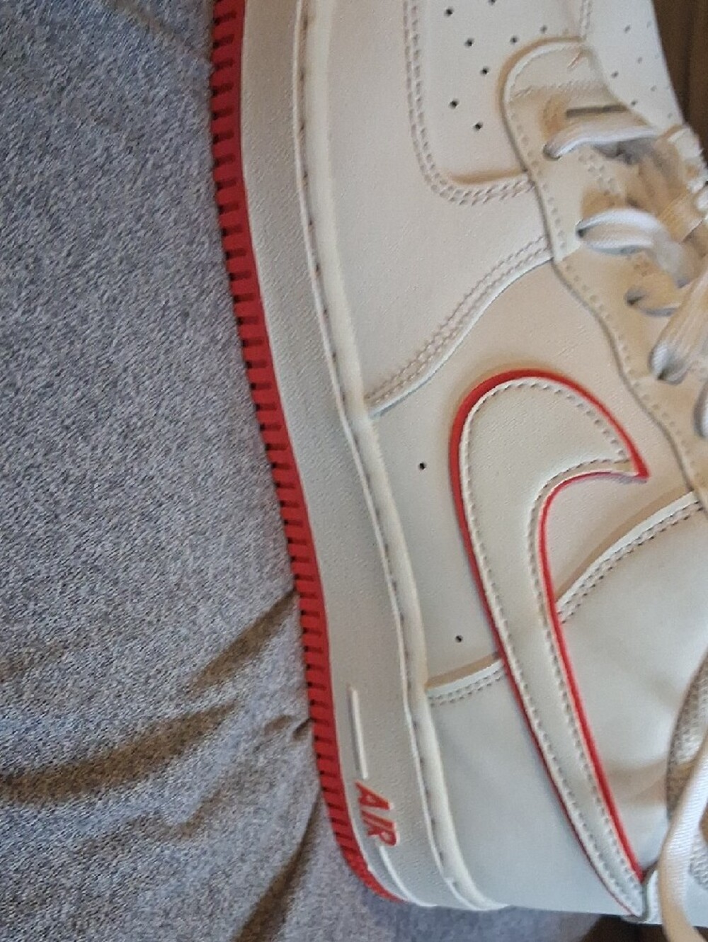 White Athletic Sneakers with Red Accents - Picture 2 of 4